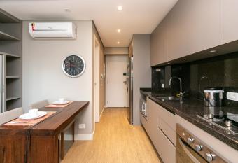 Studio Luxo Casal - Central - 7th036 allows 18 year olds to book a room