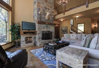 Lakeside Lodge - On Beaver Lake has Balcony rooms