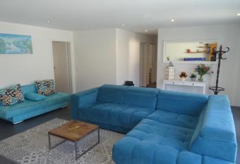 The Golf apartments has Balcony rooms