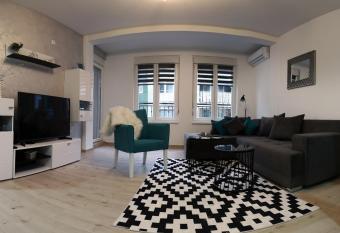 Apartman SILVER has Balcony rooms