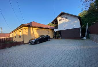 CASA GRETA has Balcony rooms