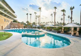 Grand Josun Jeju allows 18 year olds to book a room