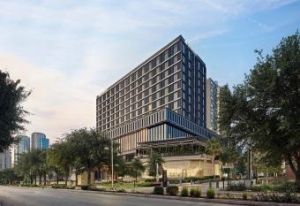 JW Marriott Hotel Monterrey Valle allows 18 year olds to book a room