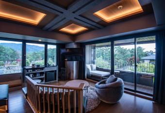 AN-GRANDE                has Balcony rooms