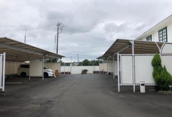 Hotel Mariage (Adults only) allows 18 year olds to book a room