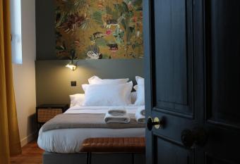 Maison Caju - La Rochelle has Balcony rooms