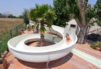 Camping S  nia Riu allows 18 year olds to book a room