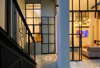 Casa Basilico allows 18 year olds to book a room