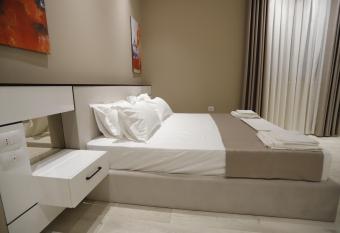 Admiral Hotel has rooms with a private hot tub