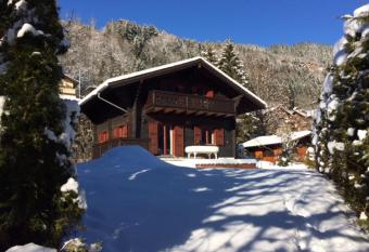 Chalet Brimborion has Balcony rooms