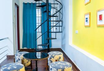 Fiji Villa has Smoking/Balcony rooms