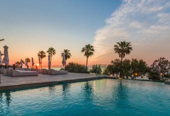 Talayot - Adults Only allows 18 year olds to book a room