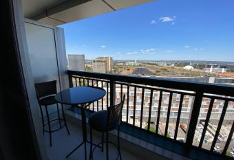 Vision Acomoda    o Particular ao Lado do SHOPPING CONJUNTO NACIONAL allows 18 year olds to book a room