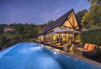 Villa Yang, Private Oceanfront Villa, Kamala Beach allows 18 year olds to book a room