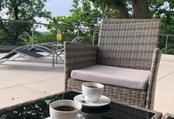 Apartm  n D Vyhl  dka nad   ekou has Balcony rooms