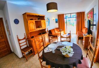 Bon Aire Apartamentos has Balcony rooms