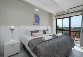 San Lameer Villa 2828 - Three bedroom Superior - 6 pax - San Lameer Rental Agency has Balcony rooms