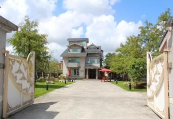 Yilan Pine Villa Homestay has Balcony rooms