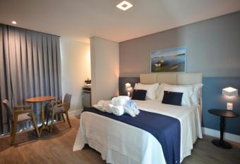 Hospedaria Home Suites Mariscal allows 18 year olds to book a room