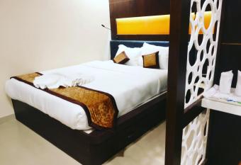 Citi Inn allows 18 year olds to book a room