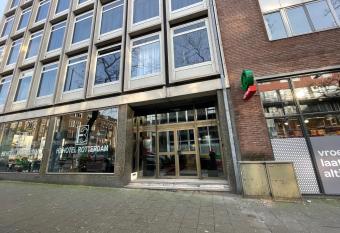 H3 Hotel Rotterdam City Center allows 18 year olds to book a room