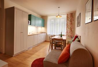 APARTM  NY ADAM has Balcony rooms