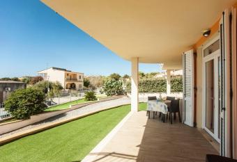 Residence gli Ulivi Appartamento 1 has Balcony rooms