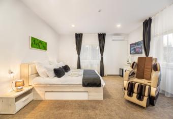 Bada Bing Residence allows 18 year olds to book a room