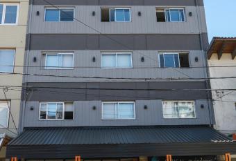 HOTEL CONCEPT BARILOCHE allows 18 year olds to book a room