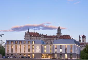 Karls Hotel allows 18 year olds to book a room