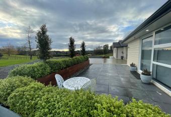 Veld View Bed and Breakfast has Balcony rooms