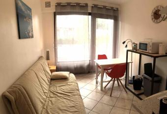 Studio KLOSSTER allows 18 year olds to book a room