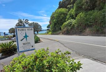 Paihia Star Motel allows 18 year olds to book a room