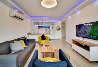 Achziv Sea & Sun has Balcony rooms