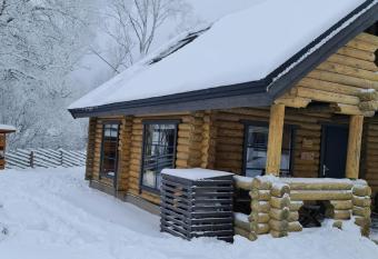 NPLIHOUSE allows 18 year olds to book a room