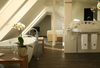 Apart Hotel Seenelke has Balcony rooms