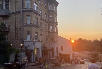 Romantic apartment on Andriivskyi has rooms with a private hot tub