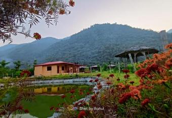 Nayar Valley Retreat has Balcony rooms