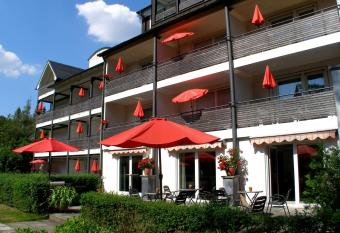 Haus Katharina Hotel garni allows 18 year olds to book a room