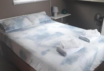 Lavender Avenue Guest Room allows 18 year olds to book a room