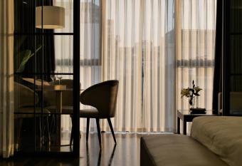 LIVIE Hanoi Ham Long allows 18 year olds to book a room