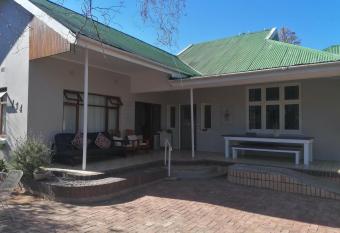 Villa de Karoo Guest House has Balcony rooms