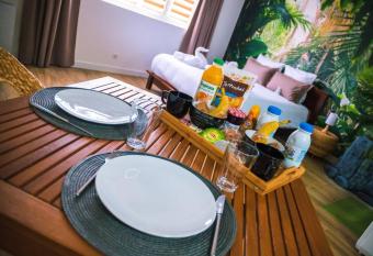 SECRET SUITE  has rooms with a private hot tub