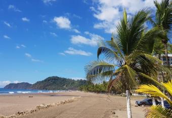 3Room Jaco Condos has Balcony rooms