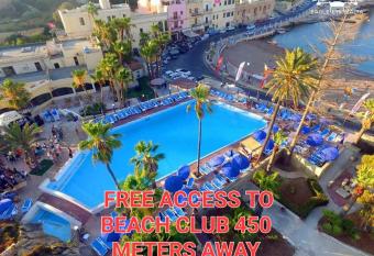 Antoniel Suites allows 18 year olds to book a room