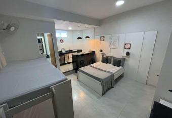 Central Praias Suite 1 allows 18 year olds to book a room