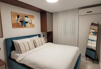 sea side eilat holiday apartment has Balcony rooms