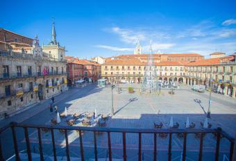 Plaza Mayor Leon - Bohemia II allows 18 year olds to book a room