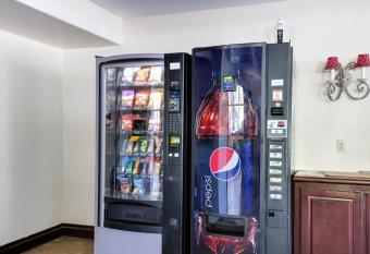 Studio 6 Gainesville Fl has Smoking rooms