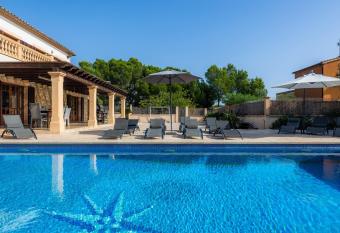 Villa Can Tosam Meiga has Balcony rooms